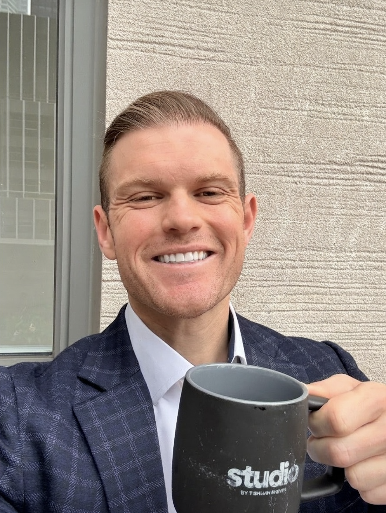 Dalton, the founder of Veneerly